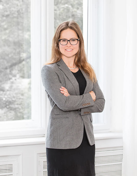 Dr. Catharina J. Casper