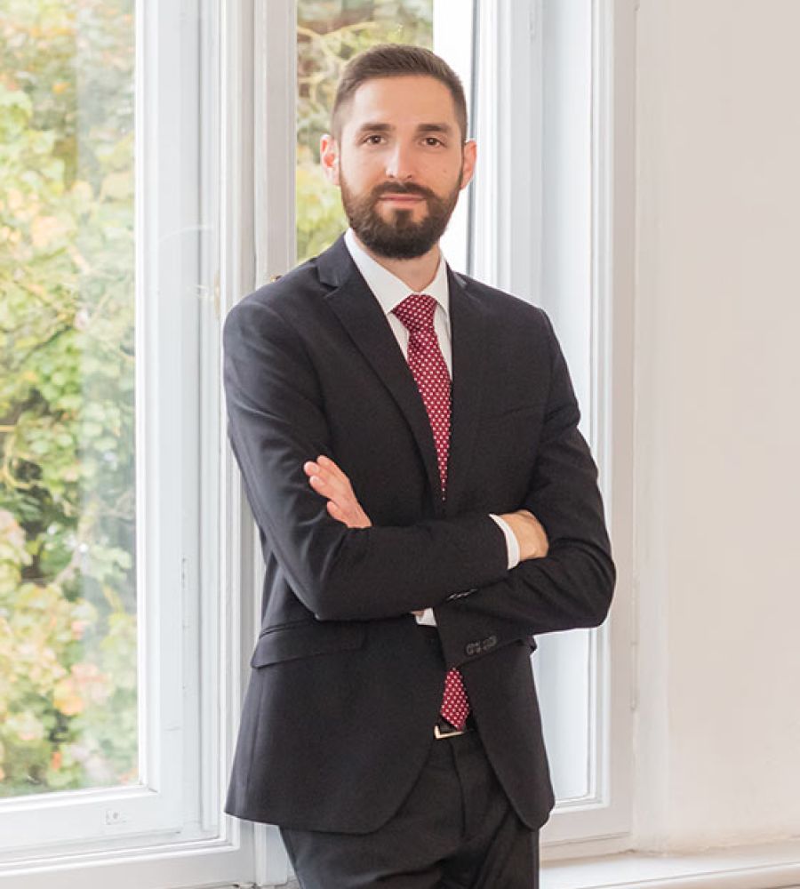 Dr. Dominik Soliman